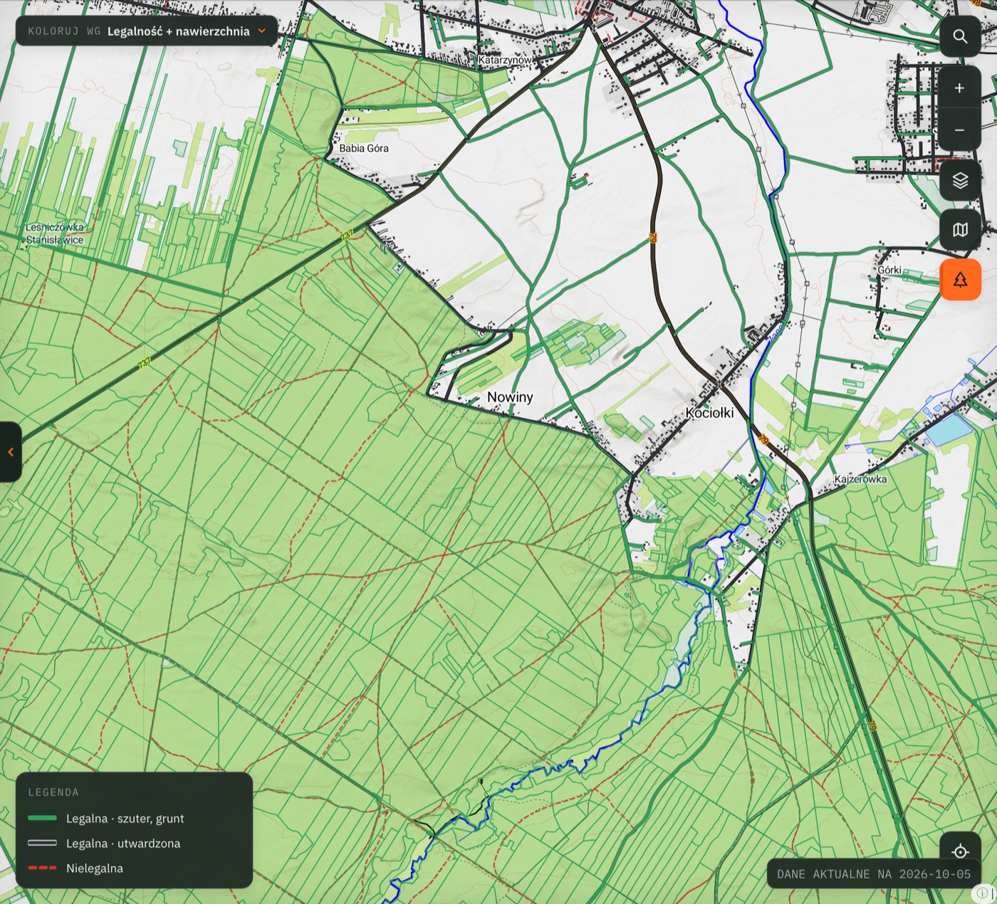 Mapa DUKT z włączoną warstwą lasów — sieć dróg na tle gruntu leśnego.